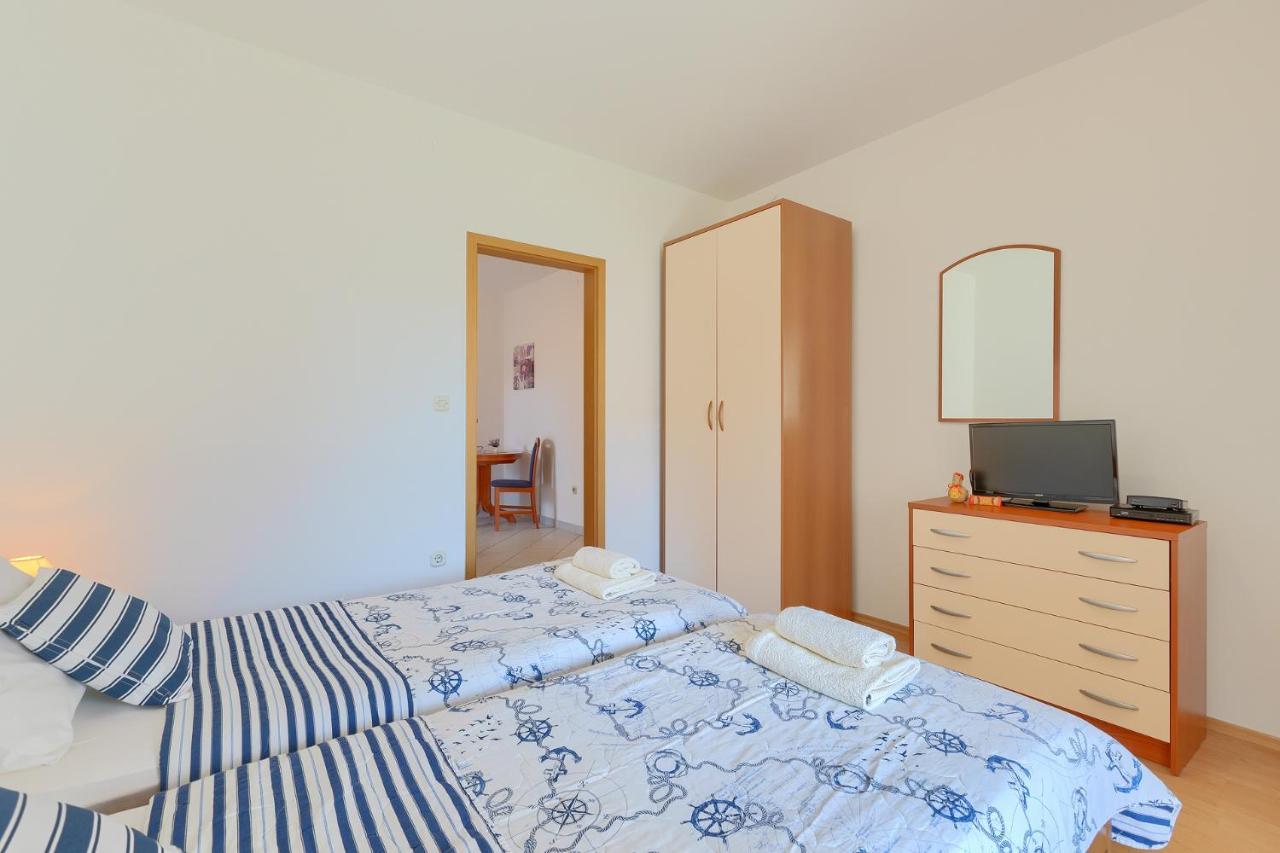 Apartament Christina *
